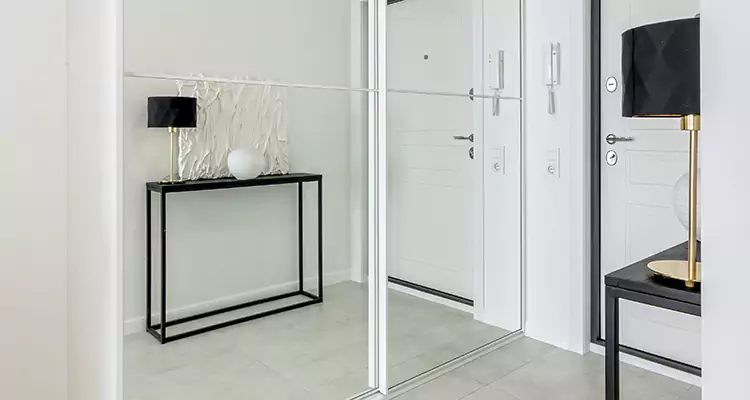 Mirrored Bifold Closet Doors Repair in Parkland, FL