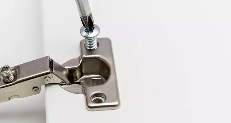 Screen Door Hinge Repair in Parkland, FL
