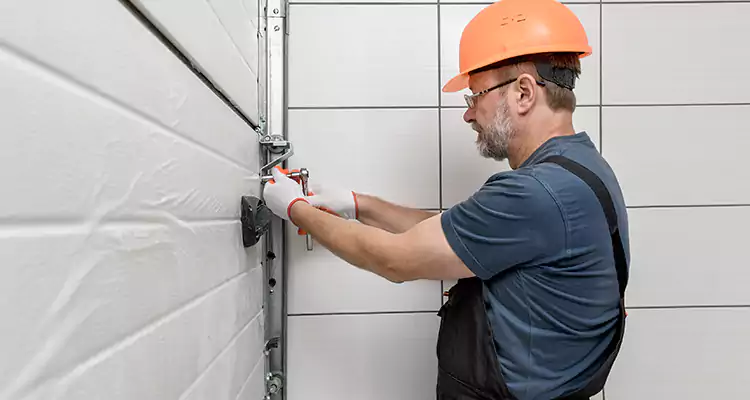 Emergency Garage Door Repair in Parkland, FL