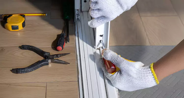 Screen Door Wheel Replacement in Parkland, FL