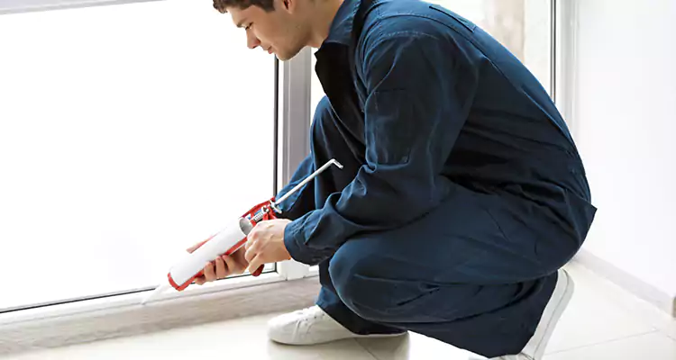Window Glass Caulk Repair in Parkland, FL