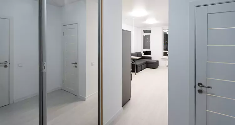 Modern Mirrored Closet Doors Repair in Parkland, FL