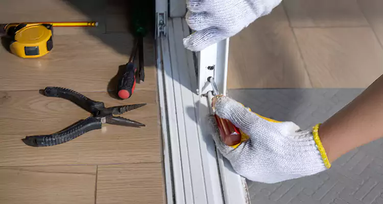 Closet Sliding Door Track Repair in Parkland, FL