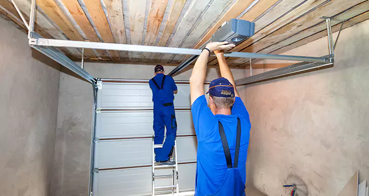 Garage Door Opener Technician in Parkland, FL