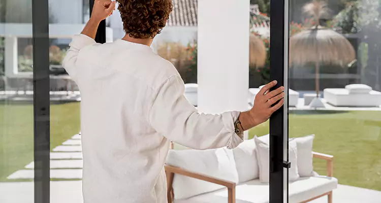 Fix Backyard Sliding Door Hard To Operate in Parkland, FL