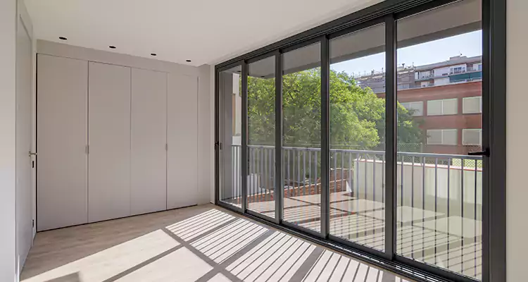 Fix Sliding Screen Door Track in Parkland, FL